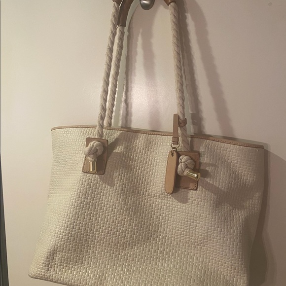 Cynthia Rowley Large Tan Leather Shoulder Tote - Picture 3 of 6